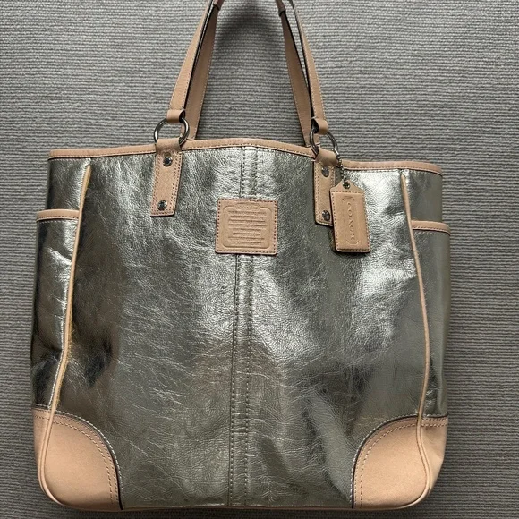 Coach Large Metro Gold Tote Bag and Wristlet Set - Picture 3 of 7